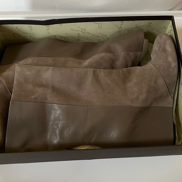 New Enzo Angiolini Eabaki Taupe Wedge Boots Size 11 - Picture 3 of 6